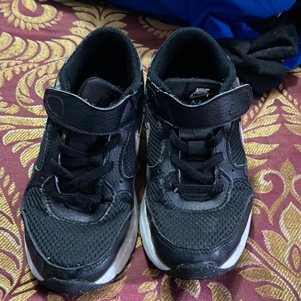 Nike air max shoes for boys